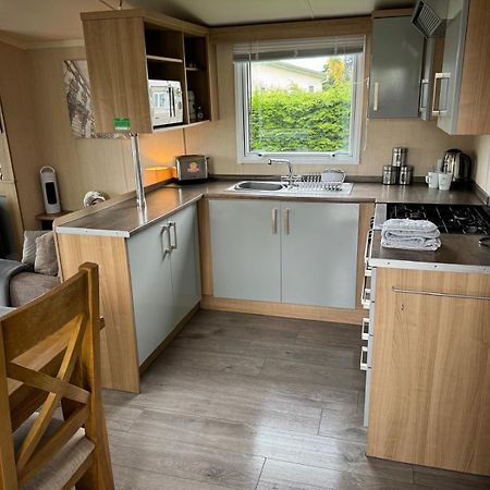 Prestige Static Caravan On 5 Star Holiday Park Cheswick  Экстерьер фото