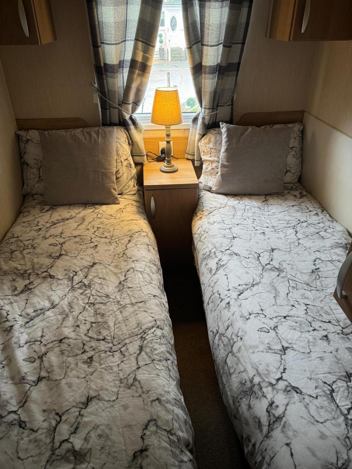 Prestige Static Caravan On 5 Star Holiday Park Cheswick  Экстерьер фото