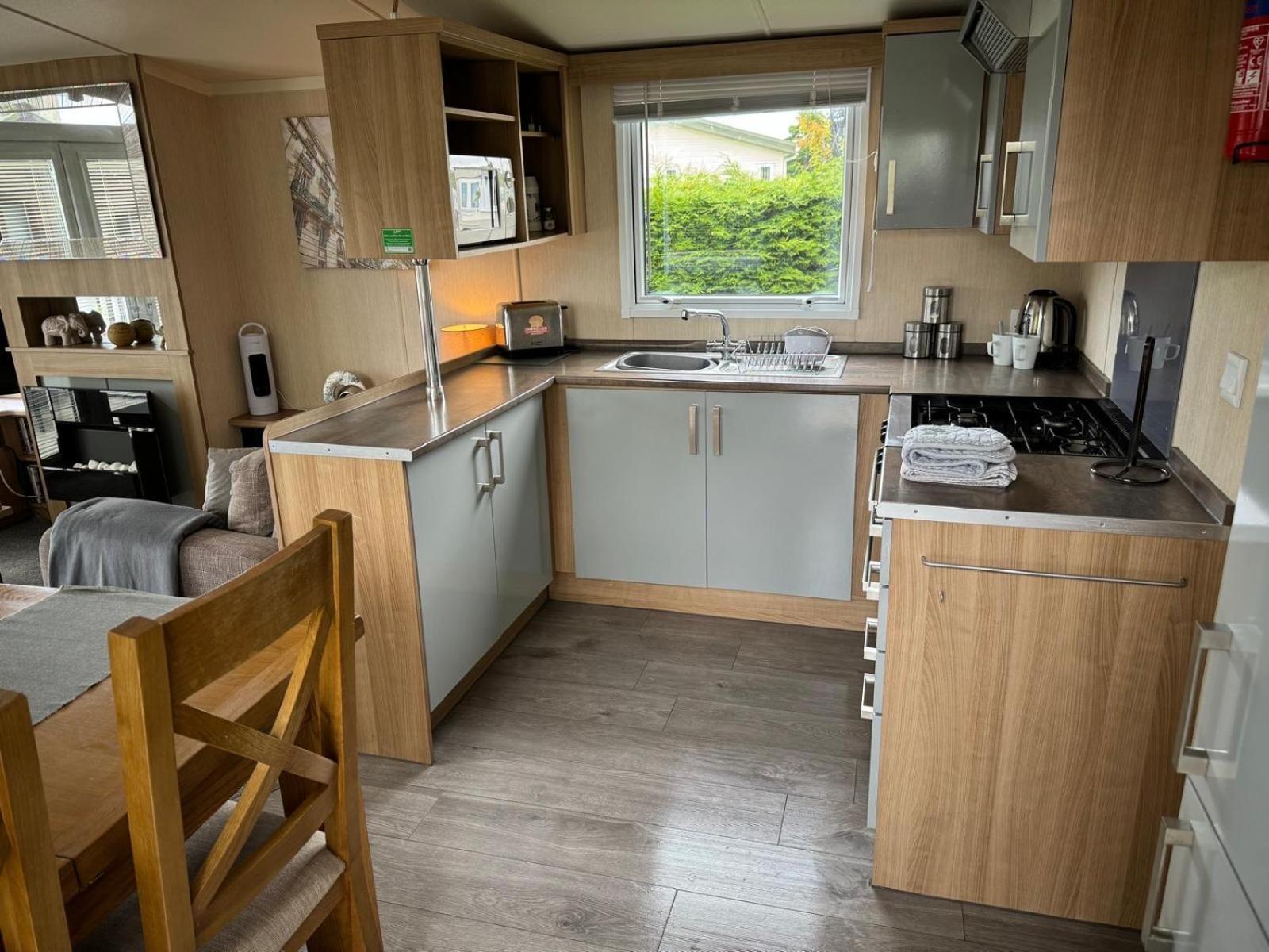 Prestige Static Caravan On 5 Star Holiday Park Cheswick  Экстерьер фото